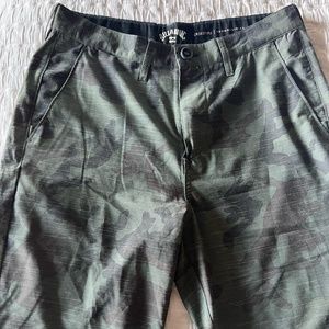 Mens Billabong Camo Shorts -- size 30